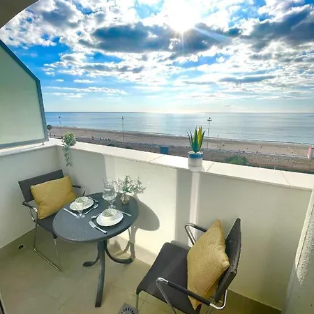 Apartment Gatu Camarote Con Vistas Al Mar , Preferente Mayores De 25 Anos Y Familias Cadiz