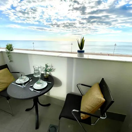 Gatu Camarote Con Vistas Al Mar , Preferente Mayores De 25 Anos Y Familias * Cadiz